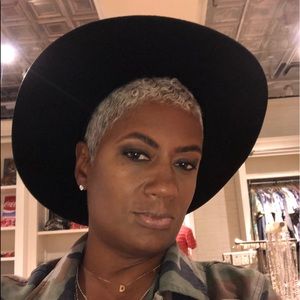 Meet your Posher, Dawn